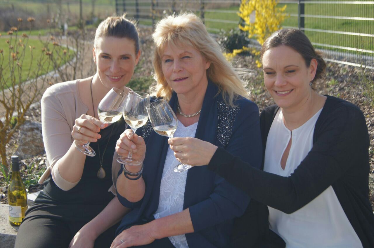 Frauen der Winzerfamilie